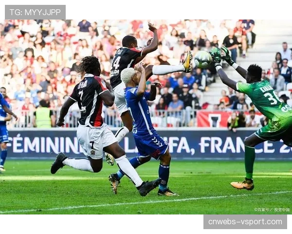 比赛述评:控球占优却难破密集防守,切尔西主场闷平暴露出进攻难题 比赛述评:控球占优却难破密集防守,切尔西主场闷平暴露出进攻难题